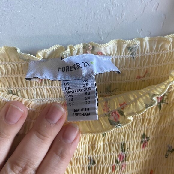 Forever 21 - Smocked Crop Top like Kendal Jenners - Picture 8 of 9